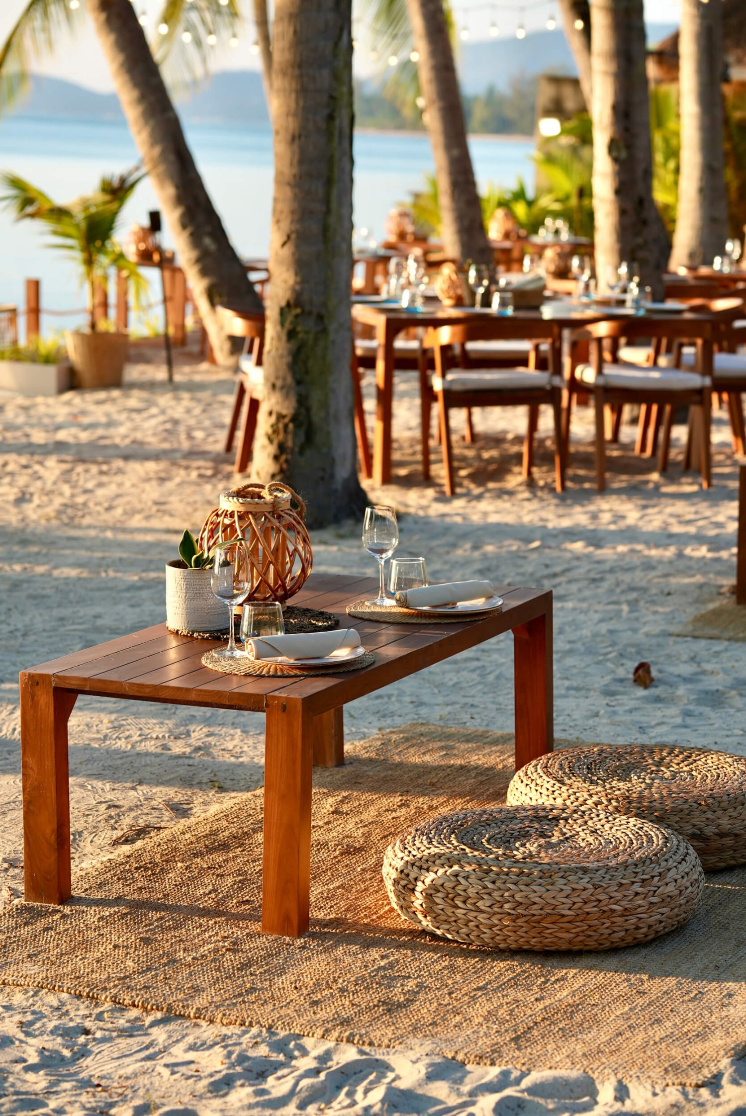 Outside table setting on the beach